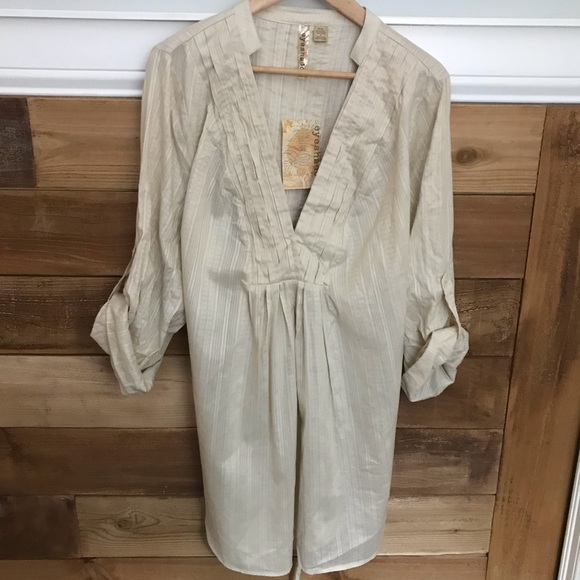 Eyeshadow Tops - NWT Eyeshadow Buttermilk Tunic 3XL